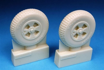 Barracuda BR32125 - Tempest 32" 4-Slot Mainwheels - Staggered Block Tread
