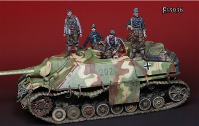 Darius Miniatures F35036 - Jagdpanzer IV Lang, Crew & Accessories, WW2