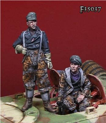Darius Miniatures F35037 - German WSS JAGD Commander
