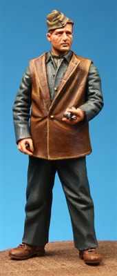 Model Cellar MC48008 - WW1 British RFC Mechanic