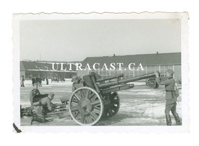 10.5 cm Artillery Gun and Crew, Original WW2 Photo