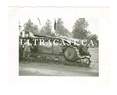 German Soldiers with Captured French Char B Tank named "Lieutenant de Gissac" No. 442, France 1940, Original WW2 Photo