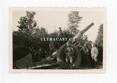 German Soldiers with Captured British 6 inch Mk 19 Artillery, France 1940, Original WW2 Photo