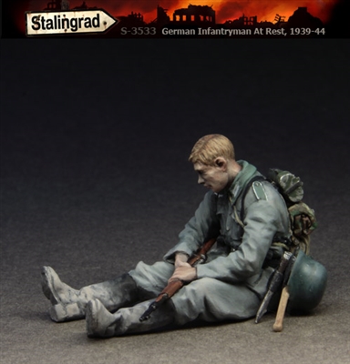 Stalingrad 3533 - German Infantryman at Rest, 1939-44