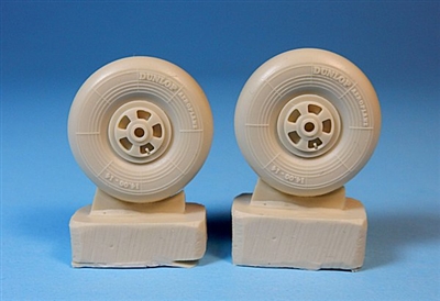 Ultracast 48271 - Bristol Beaufighter Spoked Wheels (smooth tread & ribbed sidewall)